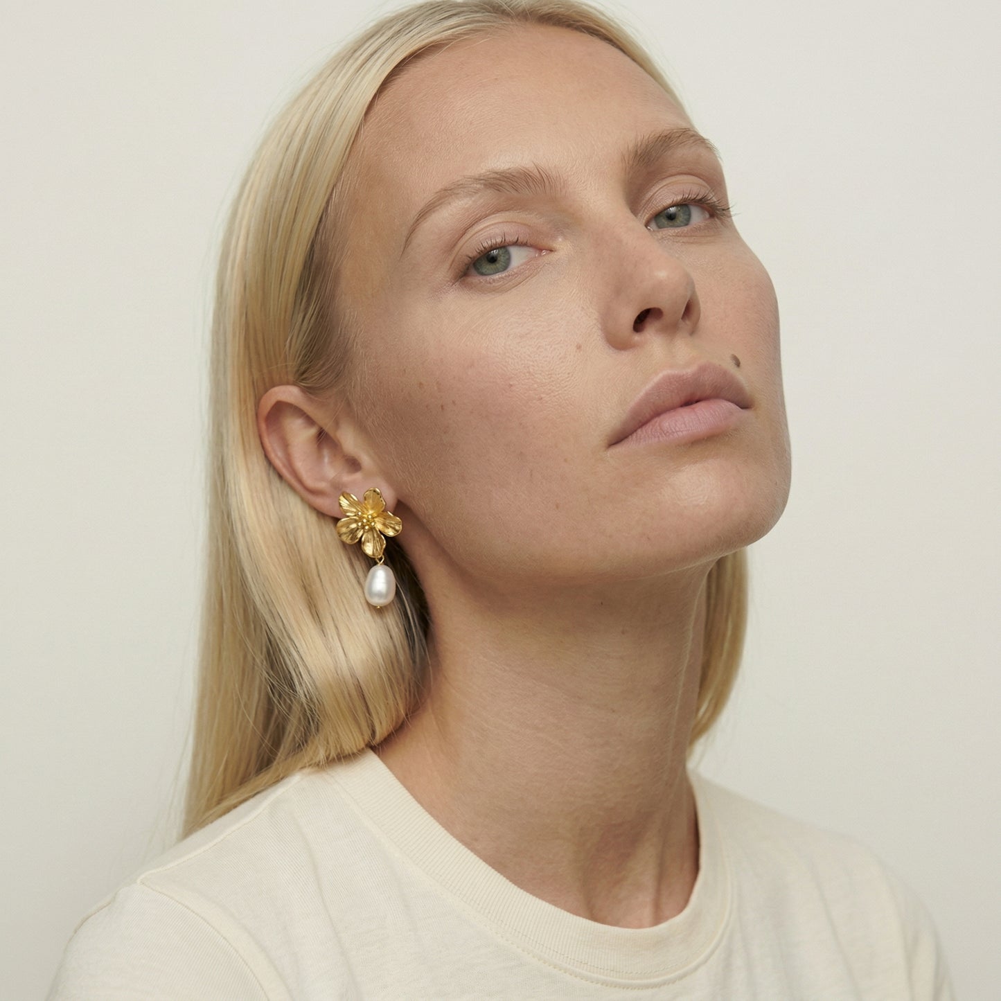 Botanical Pearl Drop Earrings - 18K Gold Plated - Kenza