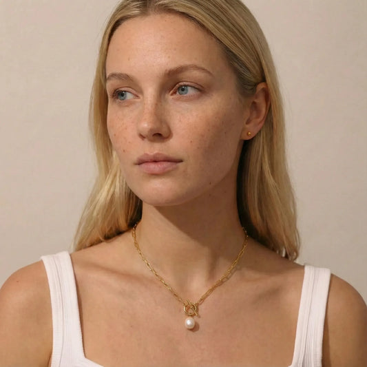 Baroque Toggle Pearl Necklace - 18K Gold Plated - Solveig