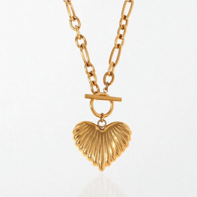 Chunky Fluted Heart Toggle Necklace - 18K Gold Plated - Aurelia