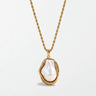 Sienne vintage pearl statement necklace in 18K gold-plated waterproof stainless steel, a baroque pearl pendant on a twisted rope chain